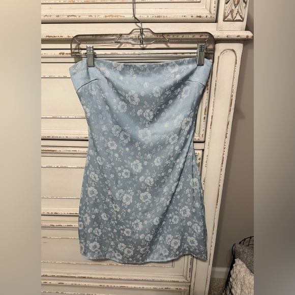 Princess Polly Dresses & Skirts - Princess Polly Ramie Strapless mini dress NWT